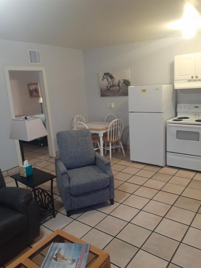 Stagecoach Suites Wickenburg Buitenkant foto