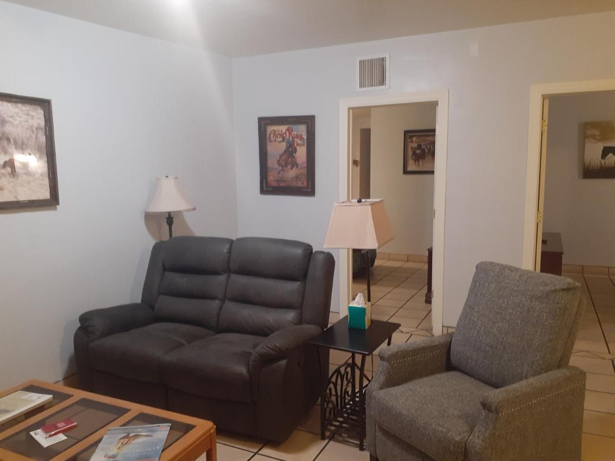Stagecoach Suites Wickenburg Buitenkant foto